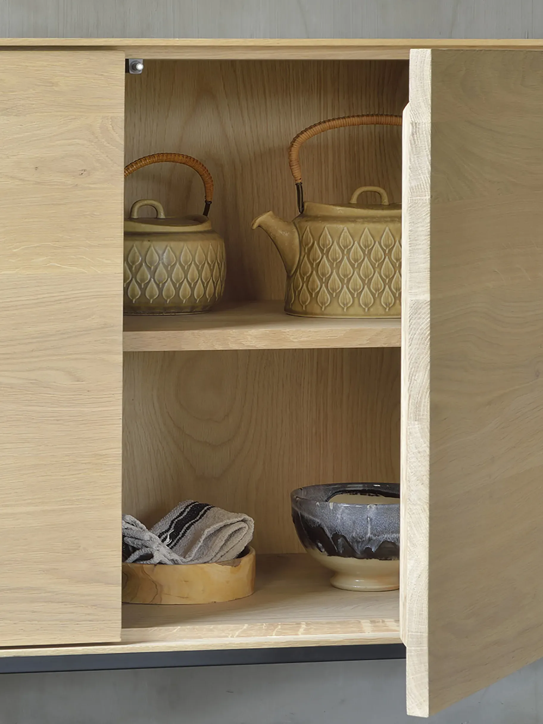 BENSIMON Tables & Consoles<Table de chevet spindle 55x35x52 - ethnicraft #ffffff